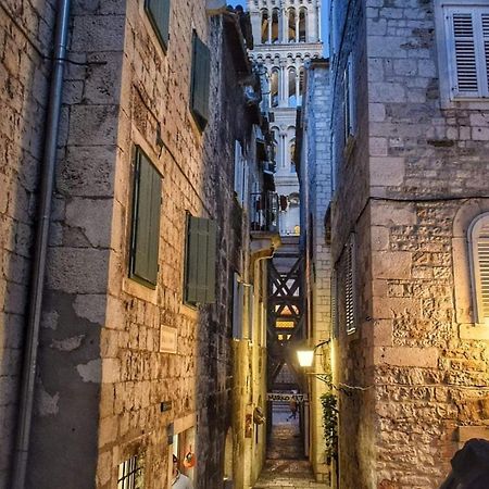 Largo Apartment In The Heart Of Diocletian Palace Split Eksteriør billede